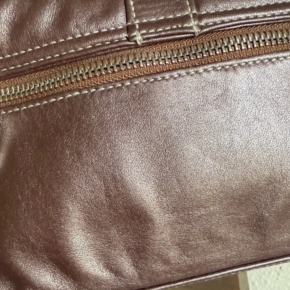 PERLINA Shoulder Bag - Picture 8 of 10